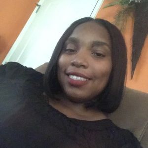 Meet your Posher, Raquel